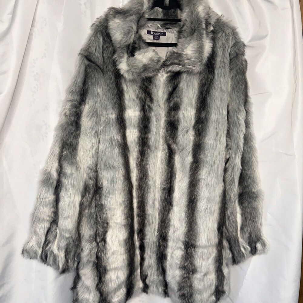 Women's Roaman's Gray Faux Fur Winter Coat Plus Size 3x 30/32